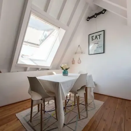 Duplex With Riverview In Historic Centre * Лиссабон