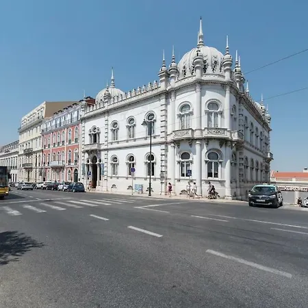 Duplex With Riverview In Historic Centre Апартаменты