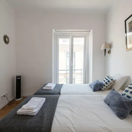 Duplex With Riverview In Historic Centre Лиссабон