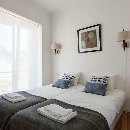 Апартаменты Duplex With Riverview In Historic Centre