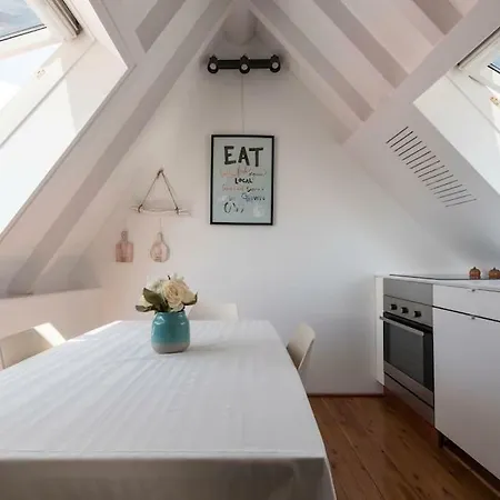 Апартаменты Duplex With Riverview In Historic Centre *