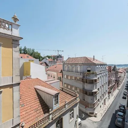 Duplex With Riverview In Historic Centre Лиссабон
