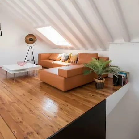 Duplex With Riverview In Historic Centre Апартаменты