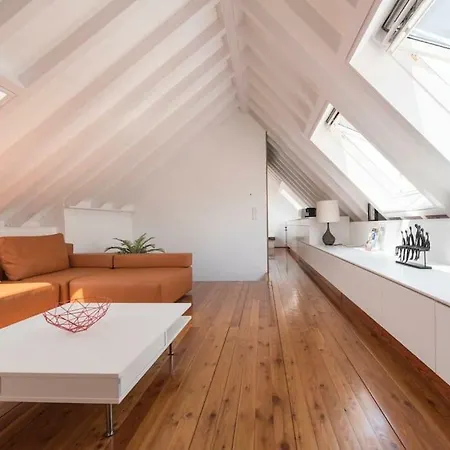 Duplex With Riverview In Historic Centre Апартаменты