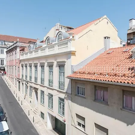 Апартаменты Duplex With Riverview In Historic Centre